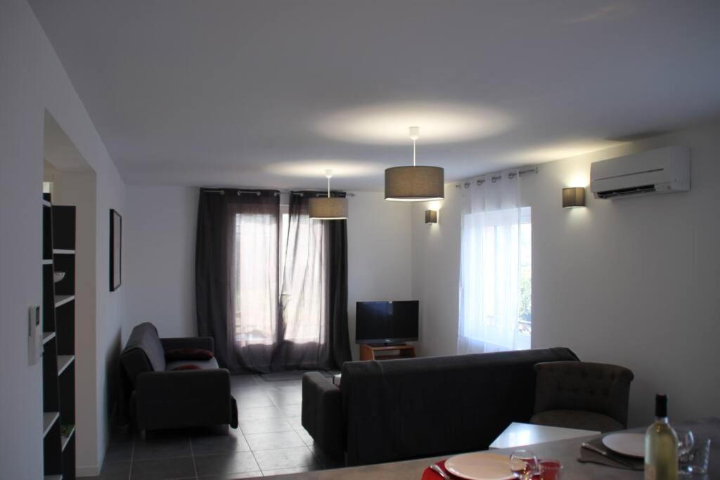 Appart Dans Maison 2 Km De La Plage Villeneuve-Loubet Exterior photo